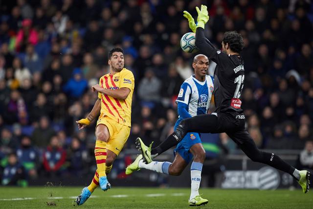 里尔考虑与31岁前巴萨中卫乌姆蒂蒂解约